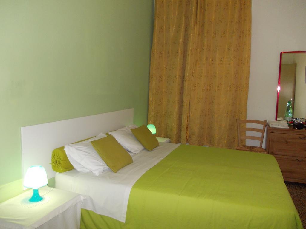 Travellers Lodge Bed & Rooms Treviso Pokoj fotografie